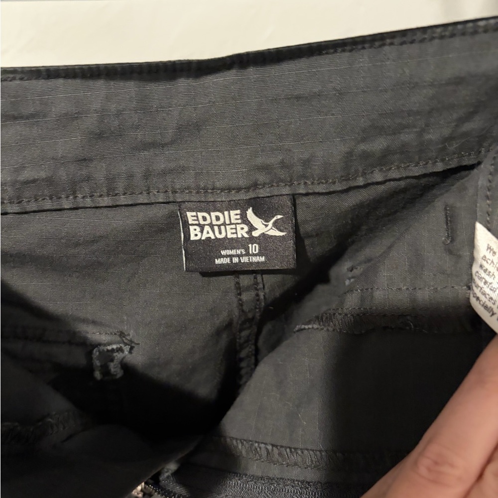 Eddie Bauer shorts - Picture 3 of 3
